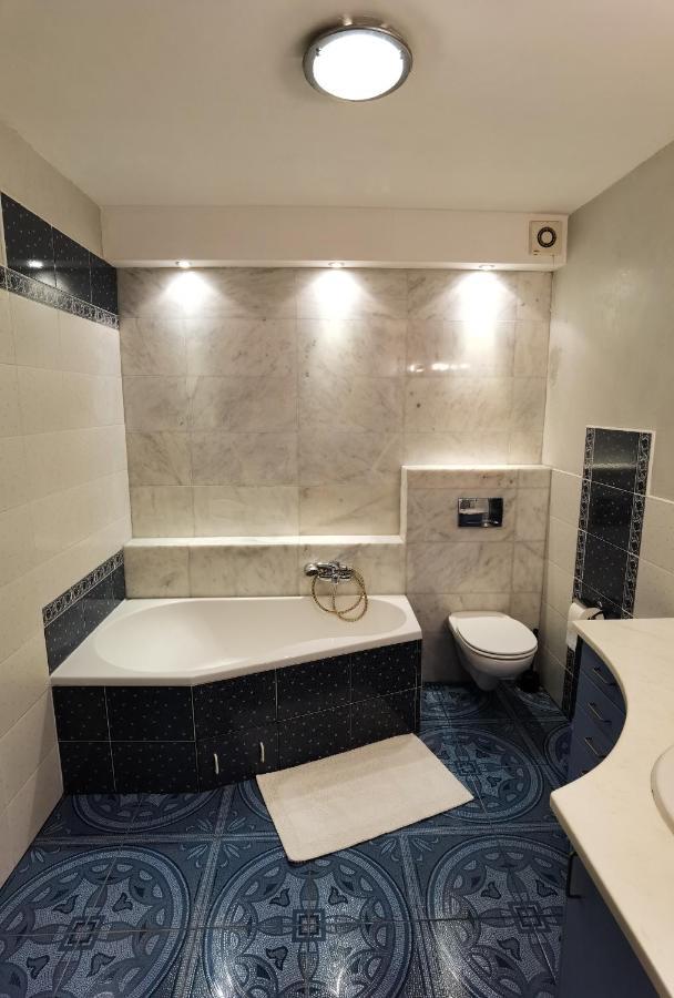 Feels Like Home Metro Zacisze Varşovia Exterior foto